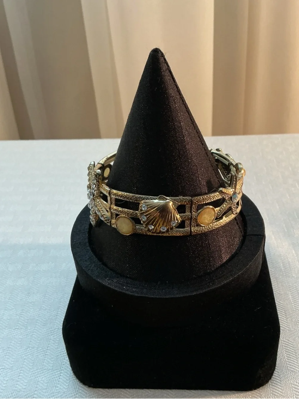Nautical Themed Shell and Vintage Stretch Bracelet Gold Tone Set